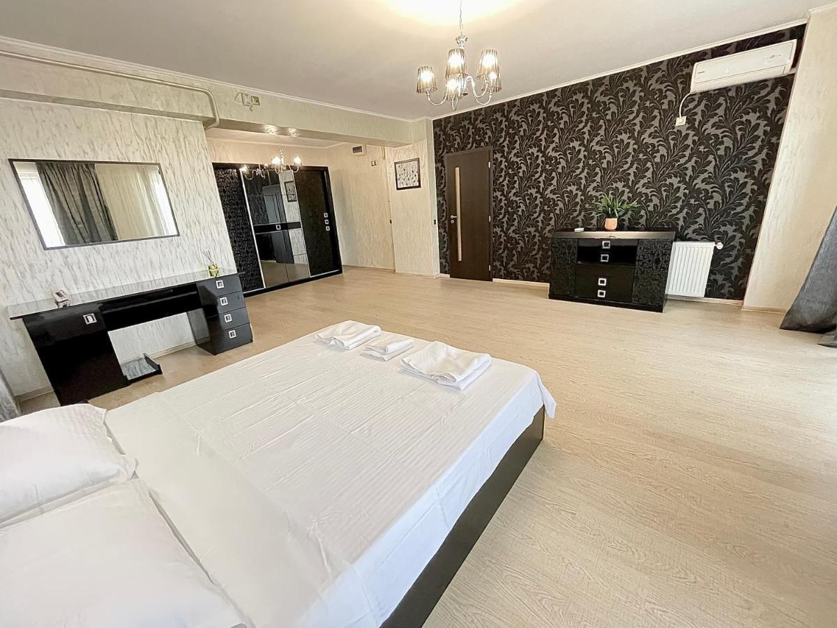 Dacia Residence Apartments Self Check-In Craiova Buitenkant foto