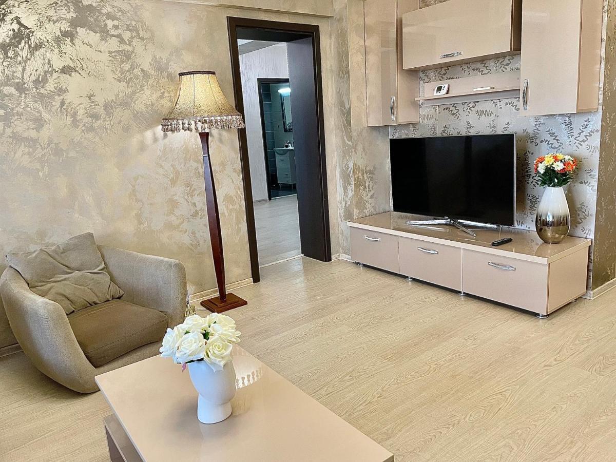 Dacia Residence Apartments Self Check-In Craiova Buitenkant foto