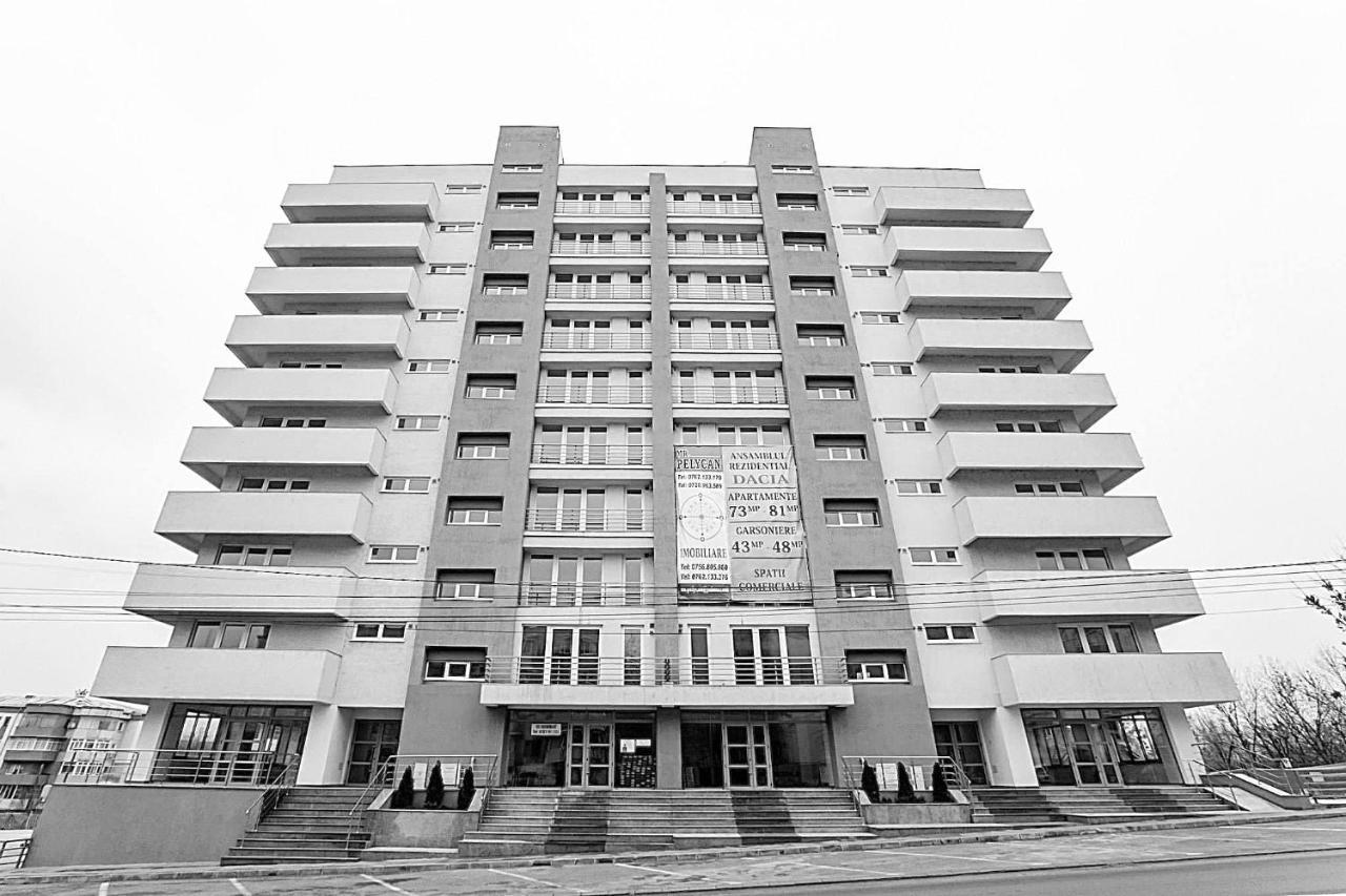 Dacia Residence Apartments Self Check-In Craiova Buitenkant foto